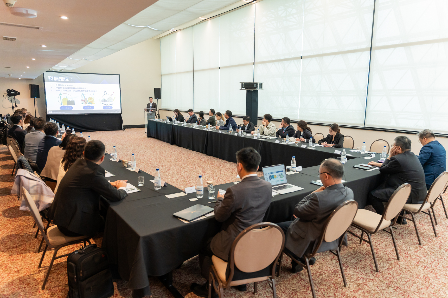 1780567062491944.jpg 001:“巴西圣保罗生命科学访问团內部座谈会”(下称“座谈会”)在巴西圣保罗当地时间5月30日举行+(2).jpg