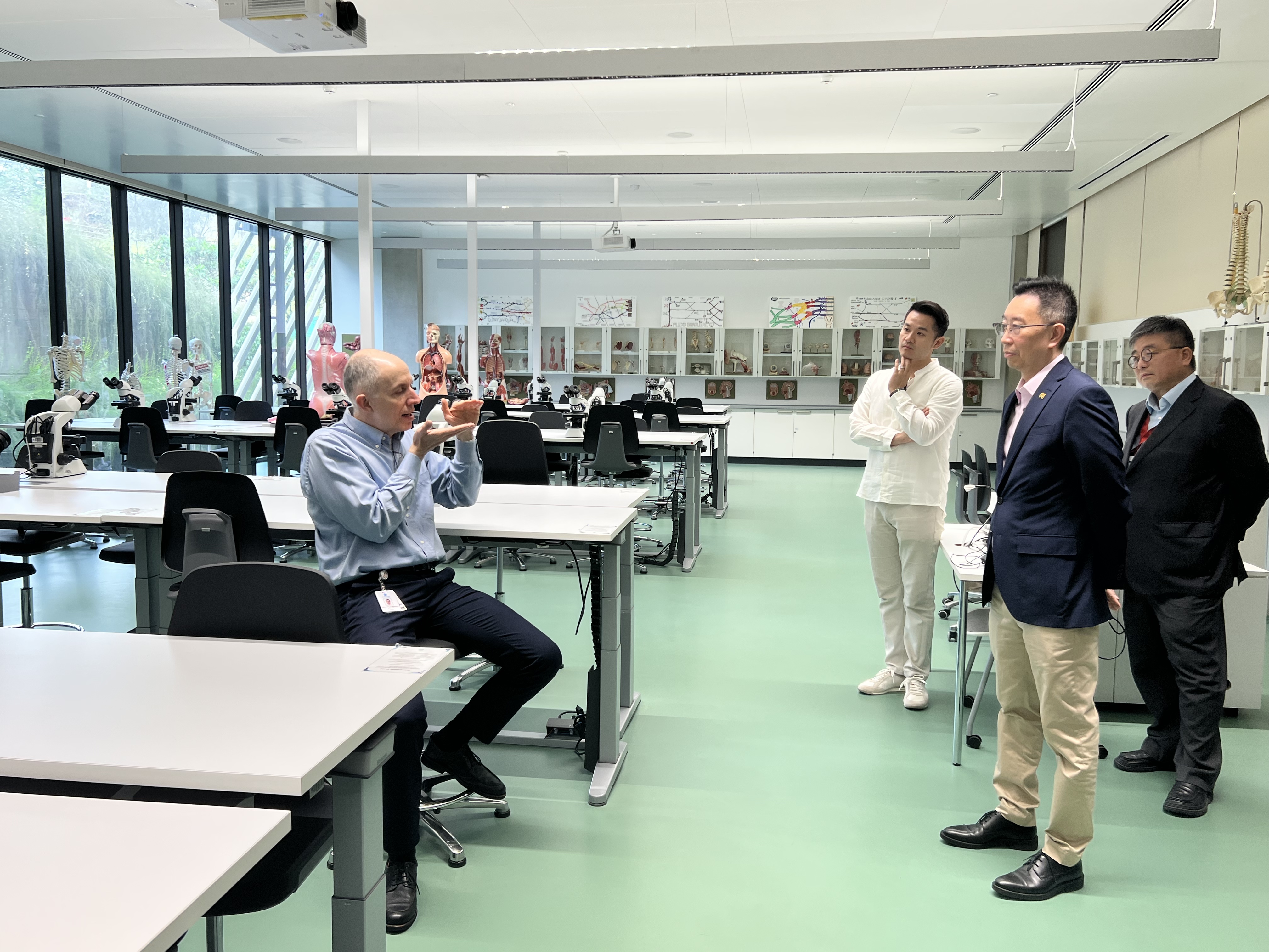 1780567224173708.jpg 009:访问团拜访巴西当地高端医疗诊断与医学检验机构.jpg