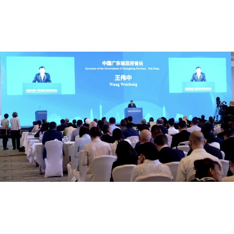  A Sessão de Intercâmbio e Cooperação Económica e Comercial entre Grande Baía Guangdong-Hong Kong-Macau e África (Egito) foi realizada no Cairo As empresas da Grande Baía e africanas assinaram 30 acordos de cooperação