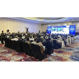  Jointly Promoting Mainland and Macao Enterprises “Going Global” and Fostering Infrastructure Investment Co-operation