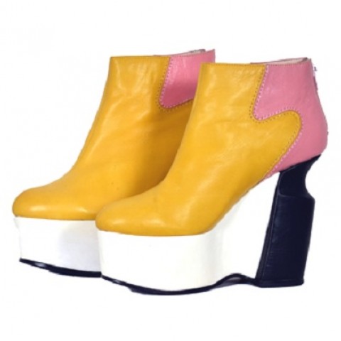Sapatos cor-de-rosa/ amarelos