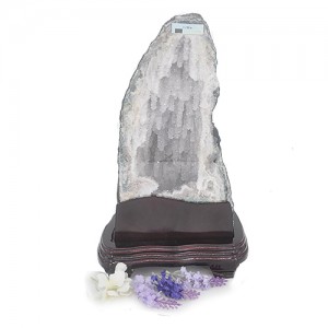 O geode de ametista é uma variedade violeta de quartzo