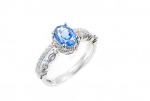18KWG Sapphire& Diamonds Ring