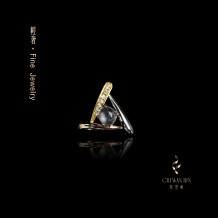Fine Jewellery Series – Icy jadeite triangle pendant