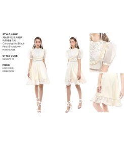 Vestido com Pétalas e Velas Bordadas Amassado, Recorte em U